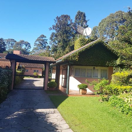 Confortavel Apartamento Proximo Ao Lago Negro Apartment Gramado Bagian luar foto
